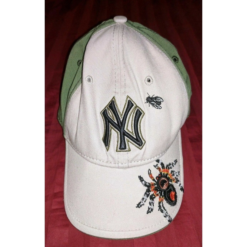New Era New York Yankees Yankee Stadium Collection Adjustable Cap Spider Fly EUC